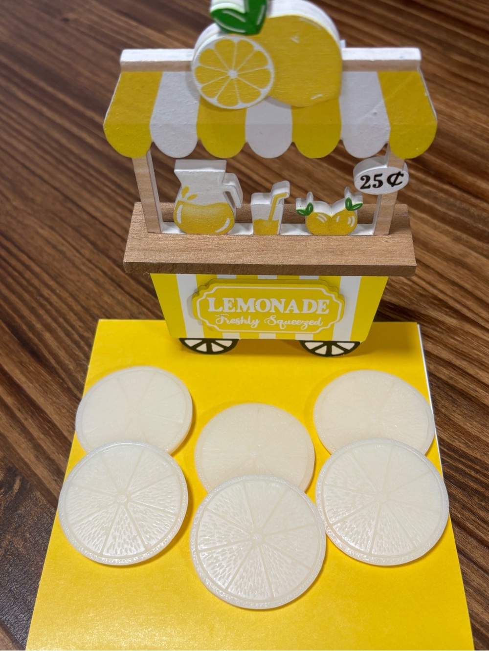 Hand Crafted Lemon Slice Wax Melts (8 slices) - SweetLemonade Scented - Picture 4 of 5